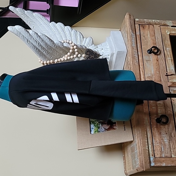 Gabrielle Union x New York & Company Rule The World Cropped Sweatshirt - SZ L - Picture 2 of 5